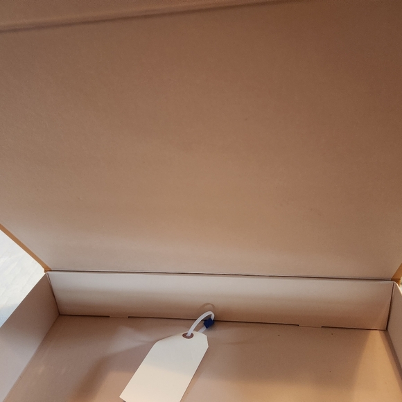 Louis vuitton box 18.5 x 13.5 - Picture 8 of 8